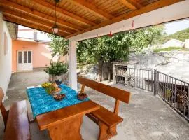 2 Bedroom Awesome Home In Peracko Blato