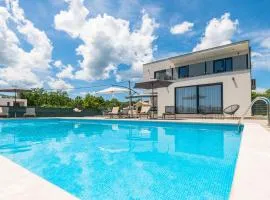 4 Bedroom Stunning Home In Grubine