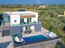 Five-Bedroom Holiday Home In Fazana