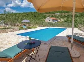 Two-Bedroom Holiday Home In Vid