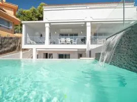 Beautiful Home In Marbella With Wifi