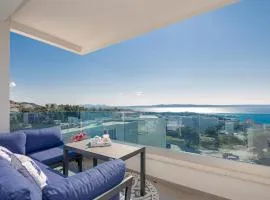2 Bedroom Cozy Apartment In Makarska