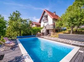 Lovely Home In Cerovac Vukmanicki
