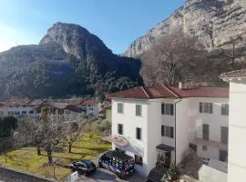 Hotel Garnì Delle Rose