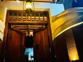 LUXUS INN JA- Prana Heritage Homes