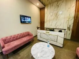 RY Luxuries, 300m from Golden Temple