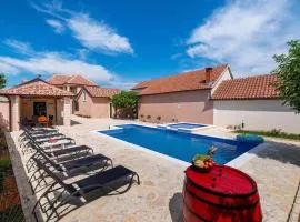 Beautiful Home In Benkovac With Sauna
