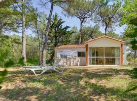 Awesome Home In La Faute Sur Mer, hotel in La Faute-sur-Mer