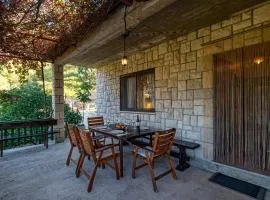 Gorgeous Home In Pupnat With Kitchen