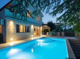 Cozy Home In Kamenmost With Sauna