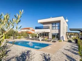 3 Bedroom Nice Home In Vodnjan