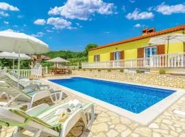 Cozy Apartment In Rabac With Wifi