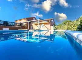 Beach Front Home In Vir
