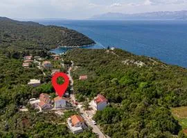 Lovely Apartment In Osobljava With Wifi