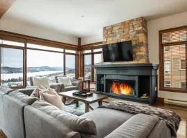 Stunning Views Cozy Comfort - Altitude 170-5