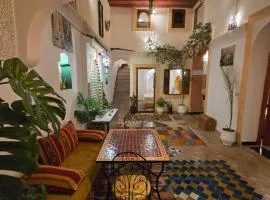 Riad Mounadim Fes