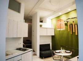 HOME 3 BED Aparthotel, hotel a Bisceglie
