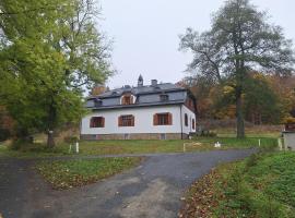 Apartmán Ostrůvek, hotel di Ostrŭvek