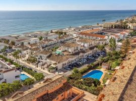 Apartment In La Cala De Mijas, hotel in La Cala de Mijas
