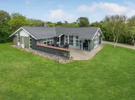 4 Bedroom Lovely Home In Vestervig