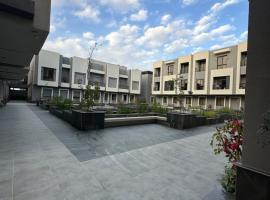 شقة فاخرة في حي حطين Luxury apartment in Hittin, hotel i Riyadh