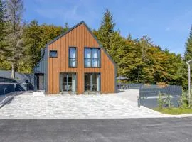 Awesome Home In Stari Laz With Sauna