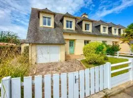 4 Bedroom Beautiful Home In Cancale