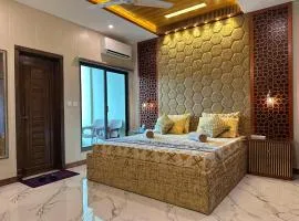 Exquisite Luxe 2 Bedroom Condo Close to GIGA MALL