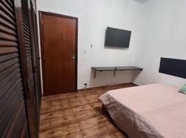 Quarto para Hóspedes, hotel in Itanhaém