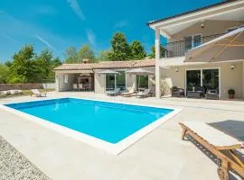 Awesome Home In Sveti Petar U Sumi