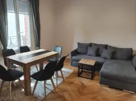 Très bel appartement à Paris et La Défense