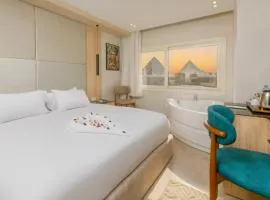 Tiye Pyramids Hotel
