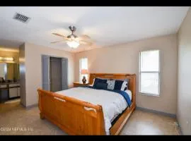 Minutes from Mayo Clinic, Jax, Ponte Vedra, and Atlantic Beaches