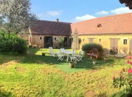 Maison charmante en campagne près de Marquay avec piscine privée