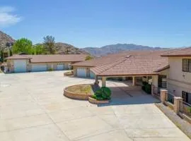 Spacious Getaway Patio Pool Hot Tub Game Room