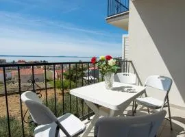 Awesome Apartment In Podstrana