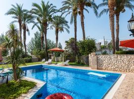 Apartamento primera linea de mar، فندق في إليامبويا