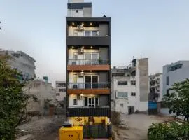 Lime Tree Luxury 2BHK Serviced Apartment Near Artemis Hospital Gurgaon