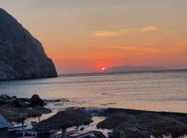 Santorini Sunrise Studio Pleasure