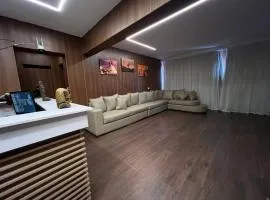 City Hotel