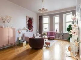 Lovely Vintage Suite, autohalli