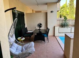 Oasis Paradise 4A, hotel in Corverica