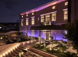 Domus Blanc Boutique Hotel, hotel com banheiras de hidromassagem em Chania Town