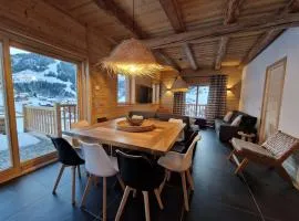 Lodge alpin chaleureux, 4 chambres, 10 pers, parking, terrasse, Arêches-Beaufort - FR-1-342-330