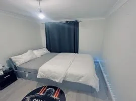 Cozy Kingsize Room in London