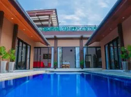 MeyGun House