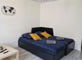 Faubourg des voyageurs 4 - Studio climatisé 2 personnes - proche axe autoroute