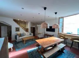 Authentic Maison in Old Town