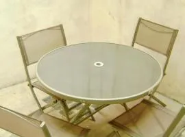 Maison charmante à Montblanc avec terrasse