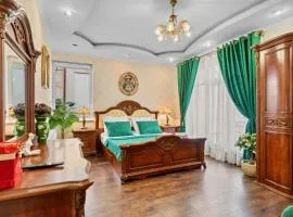 High-end 3BR Apartment - Private Garden, Terrace & BBQ